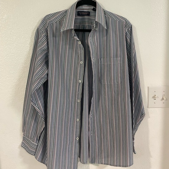 Button Up - Picture 3 of 7